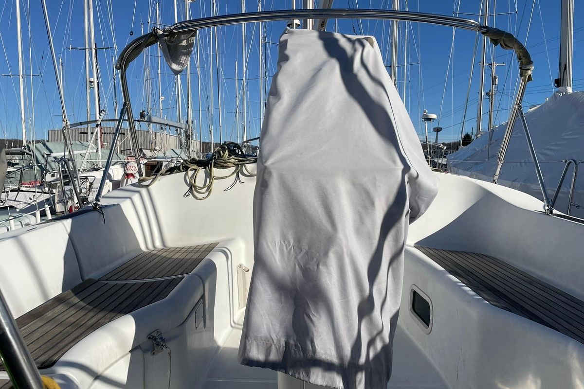 2000 Beneteau 361