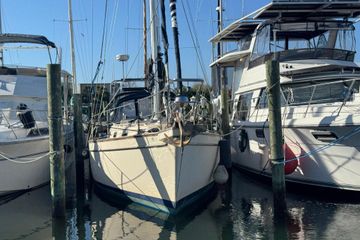 1988 Island Packet 38 Boats