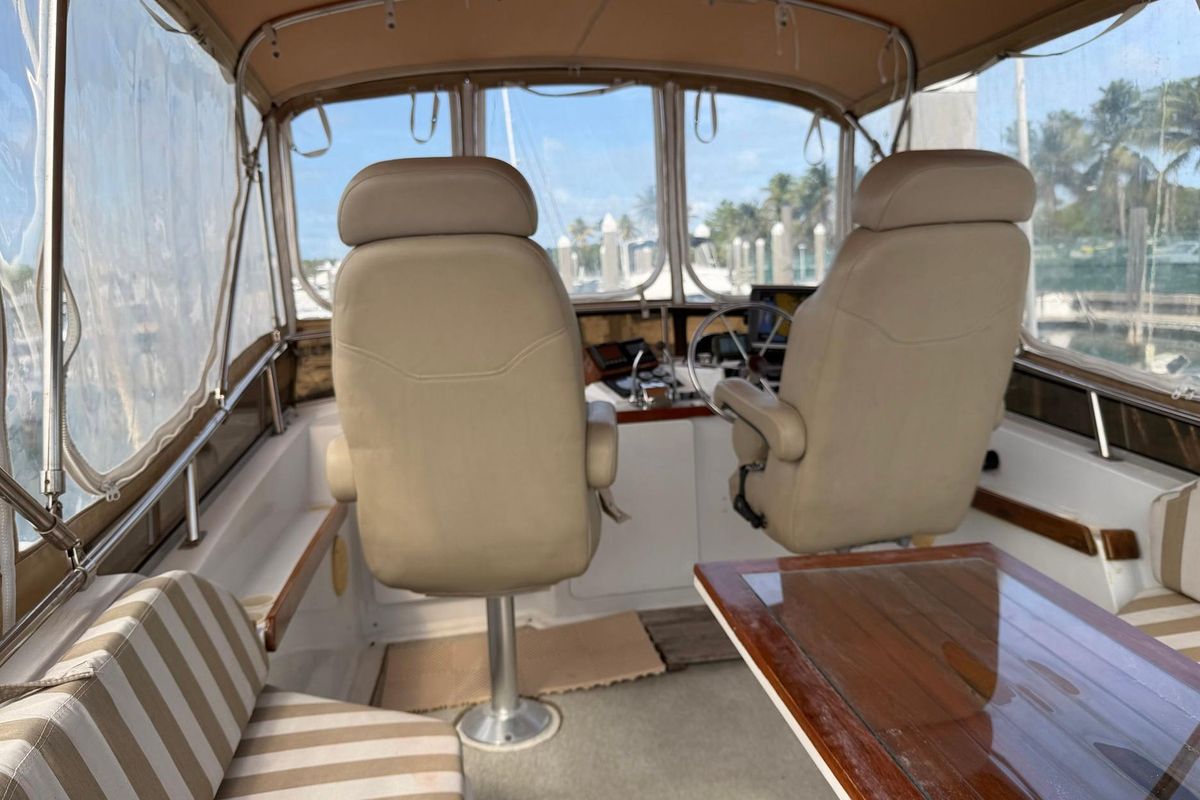 1997 Sabreline 36 Fast Trawler