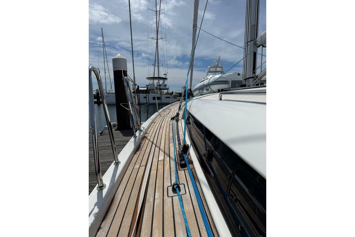 2022 Jeanneau Sun Odyssey 490