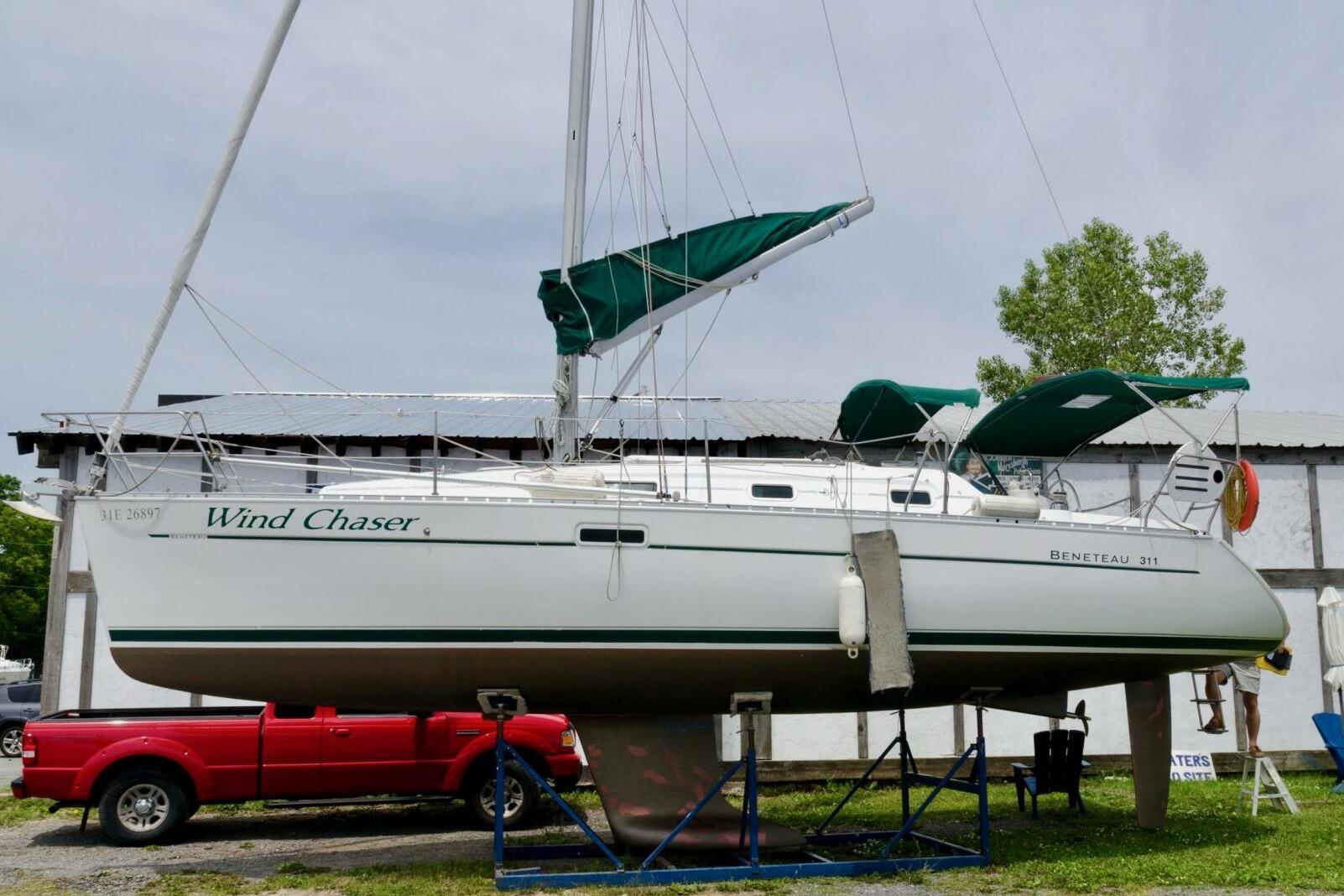 2000 Beneteau Oceanis 311 for sale in Greater Napanee, Ontario, Canada