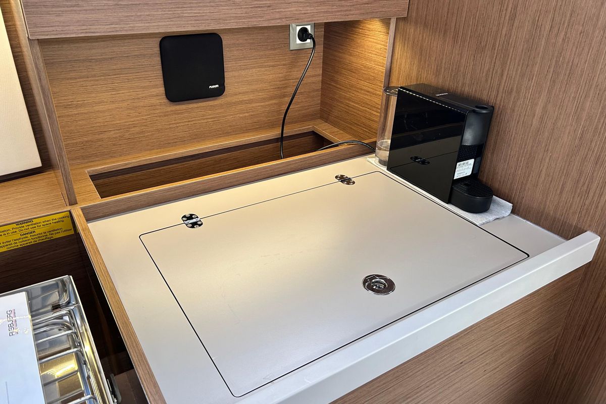 2025 Beneteau Oceanis 37.1