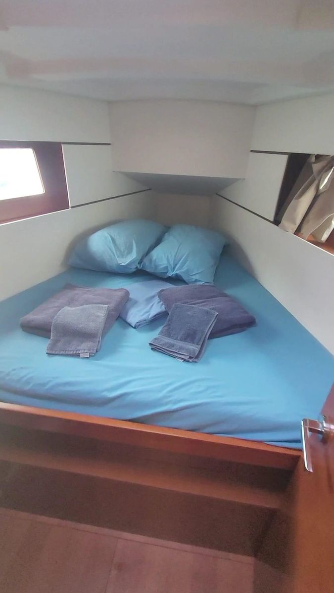 2017 Beneteau Oceanis 35.1