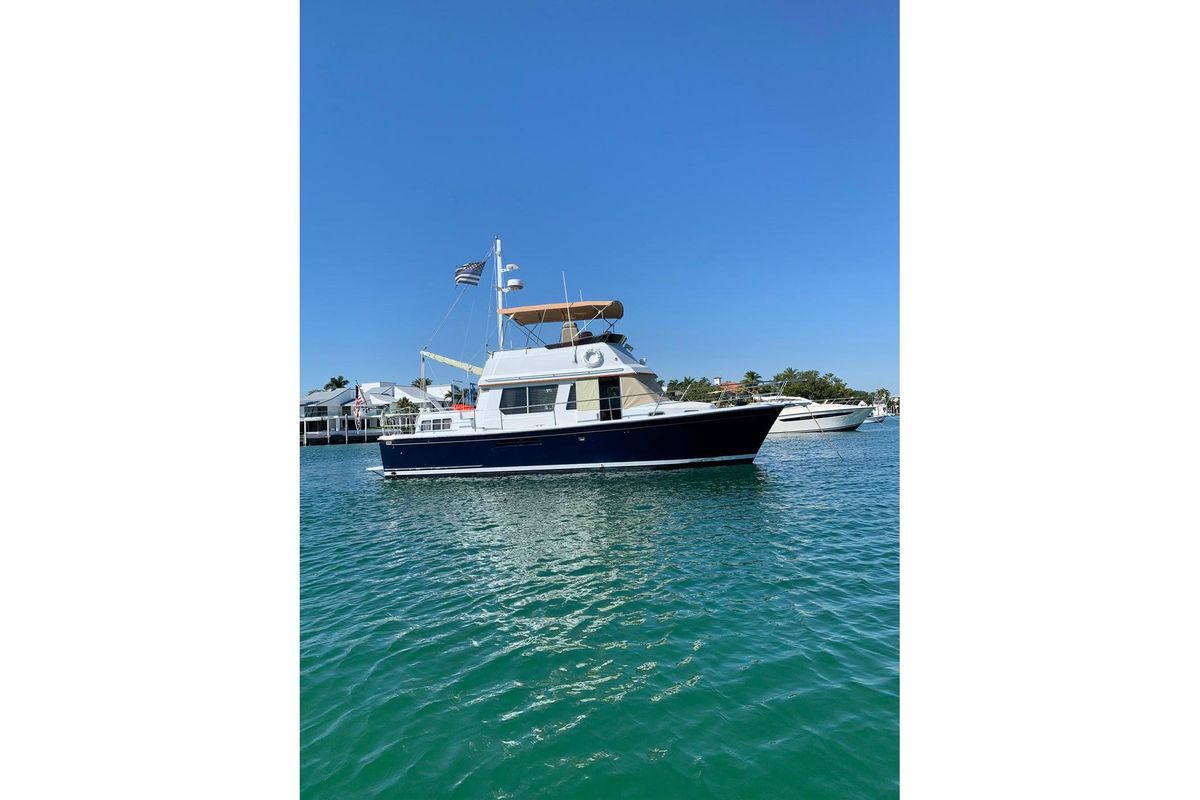 1997 Sabreline 36 Fast Trawler