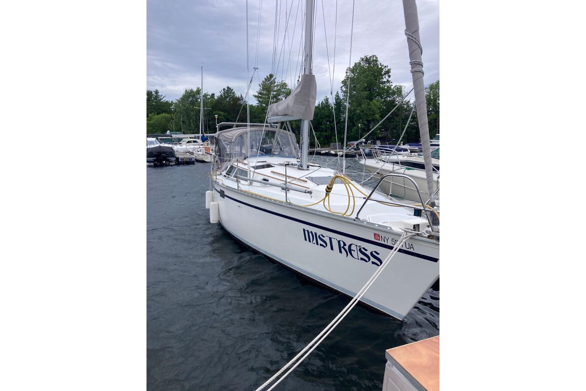 1992 Hunter 33.5