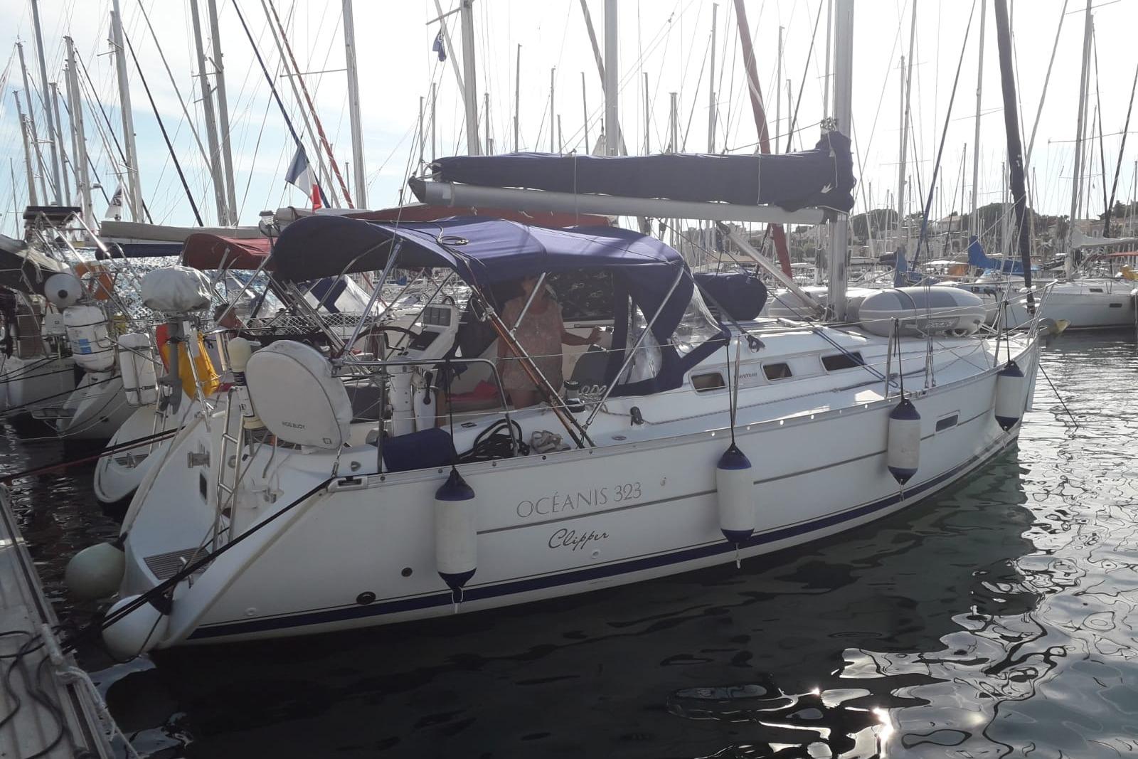 2006 Beneteau 323 Boats