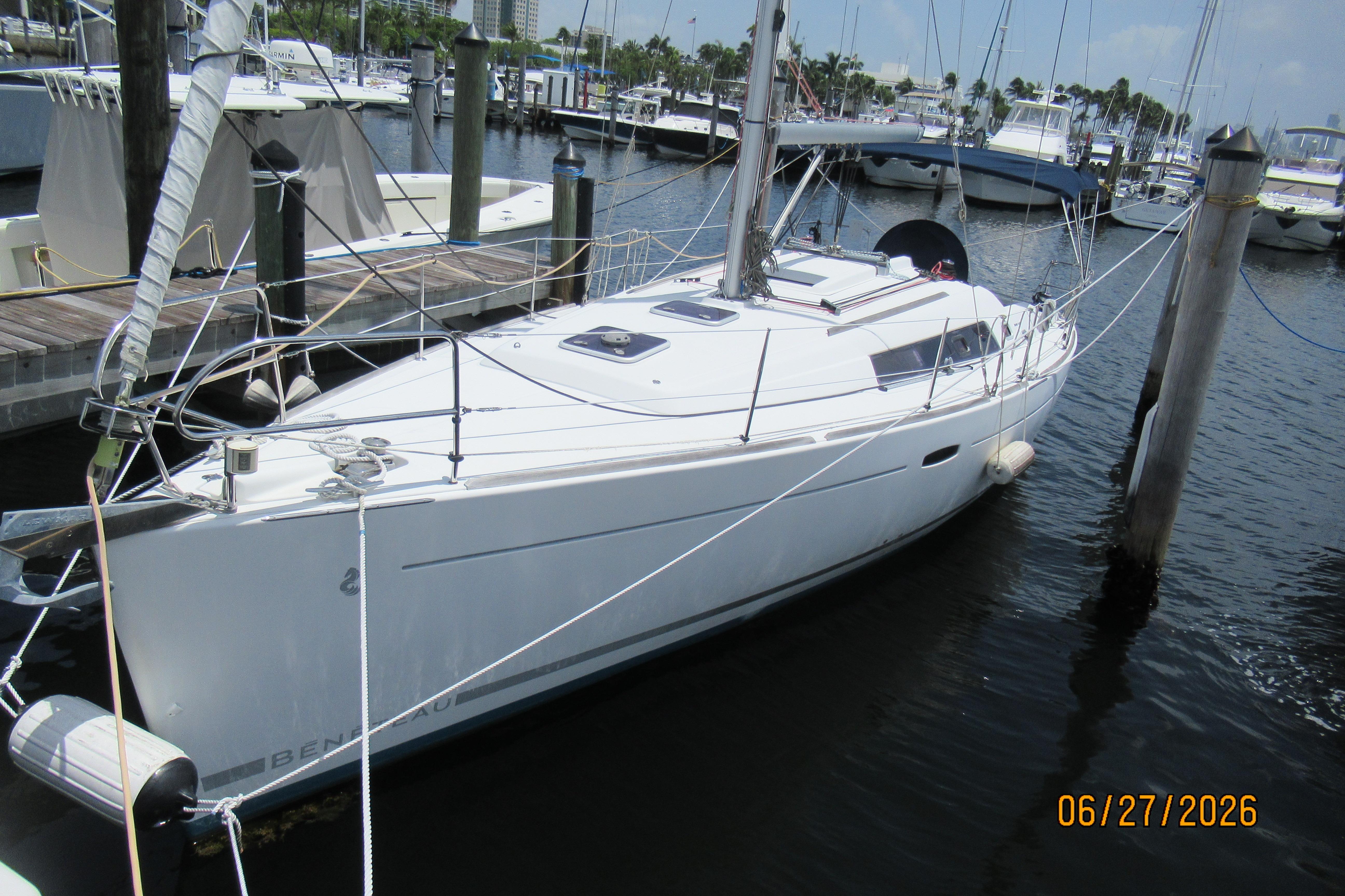 2011 Beneteau Oceanis 37 for sale in Miami, Florida