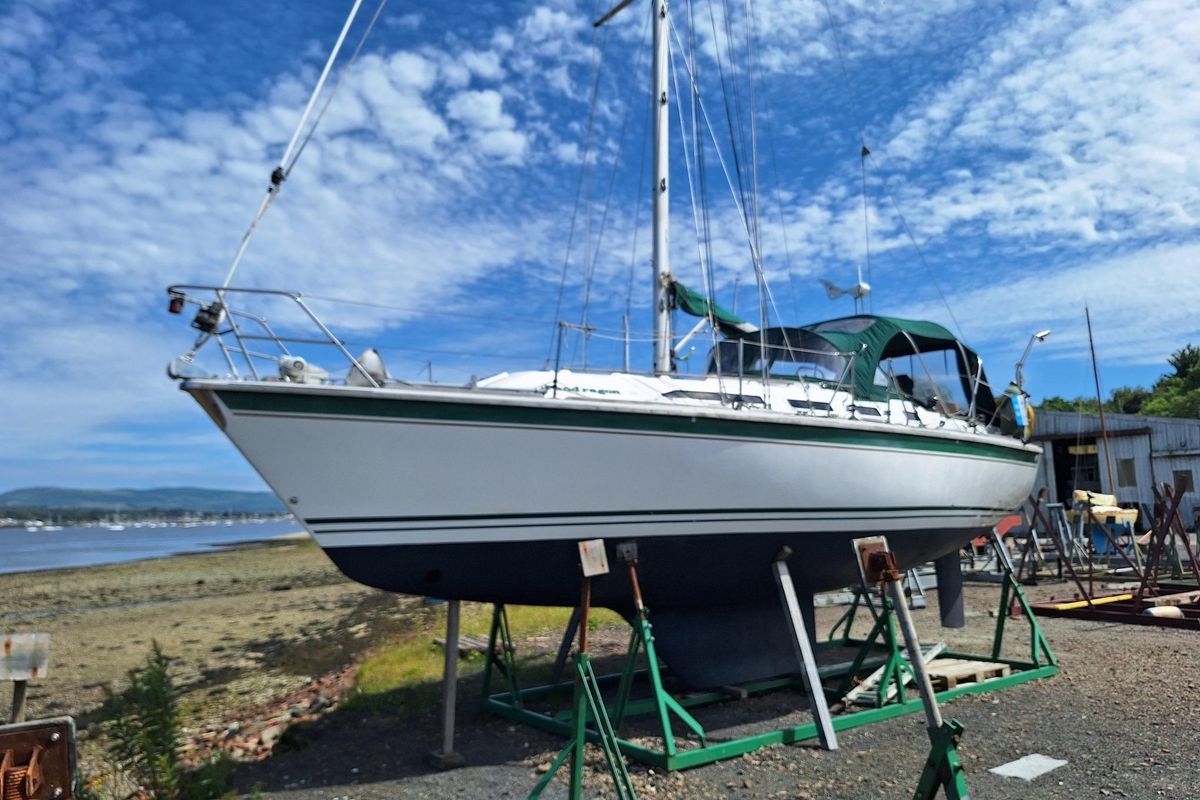 1997 Westerly Oceanquest 35