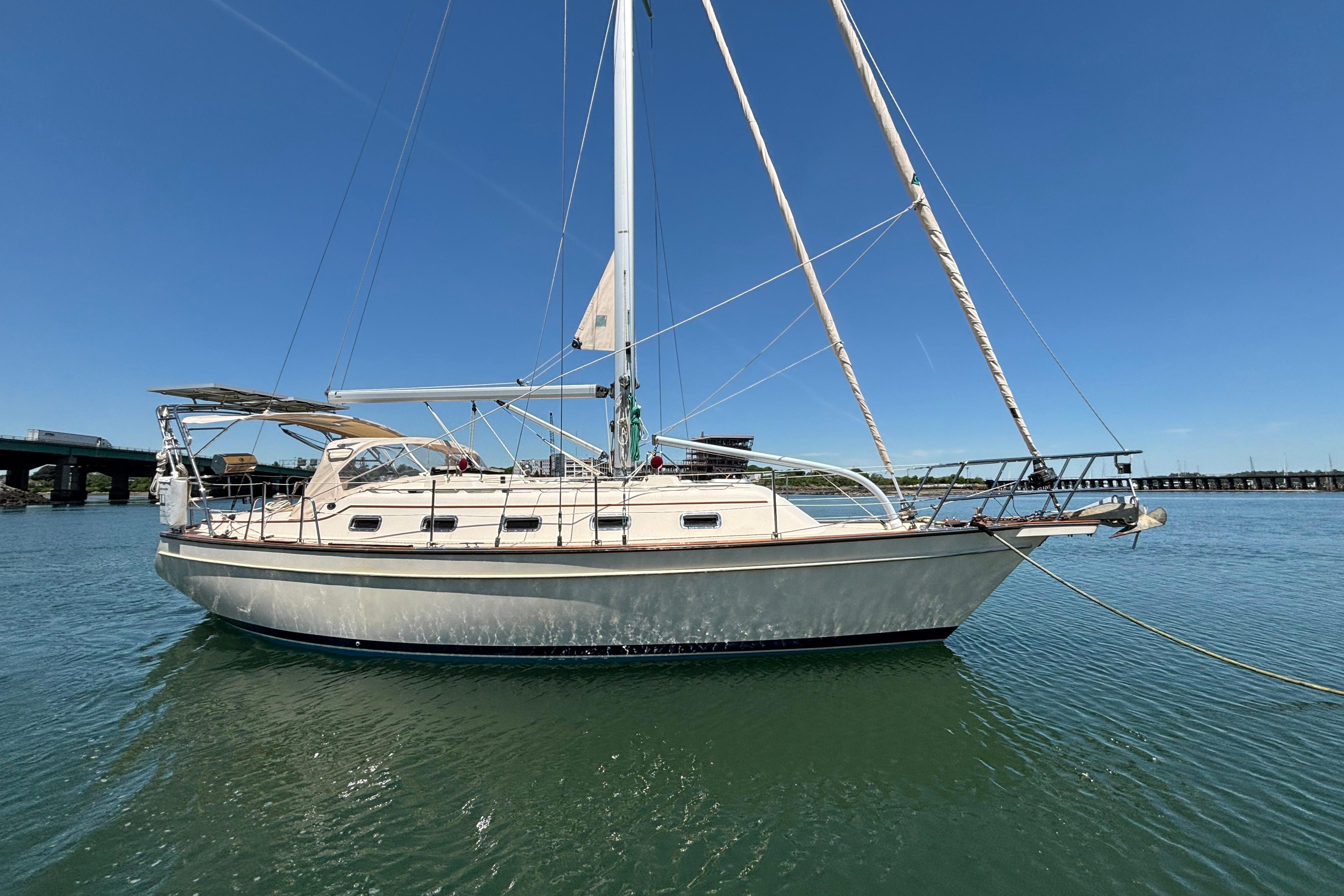 2015 Island Packet 370