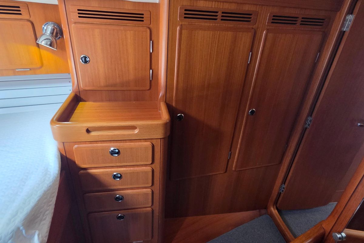 2000 Hallberg-Rassy 46
