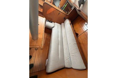 1986 Beneteau First 305