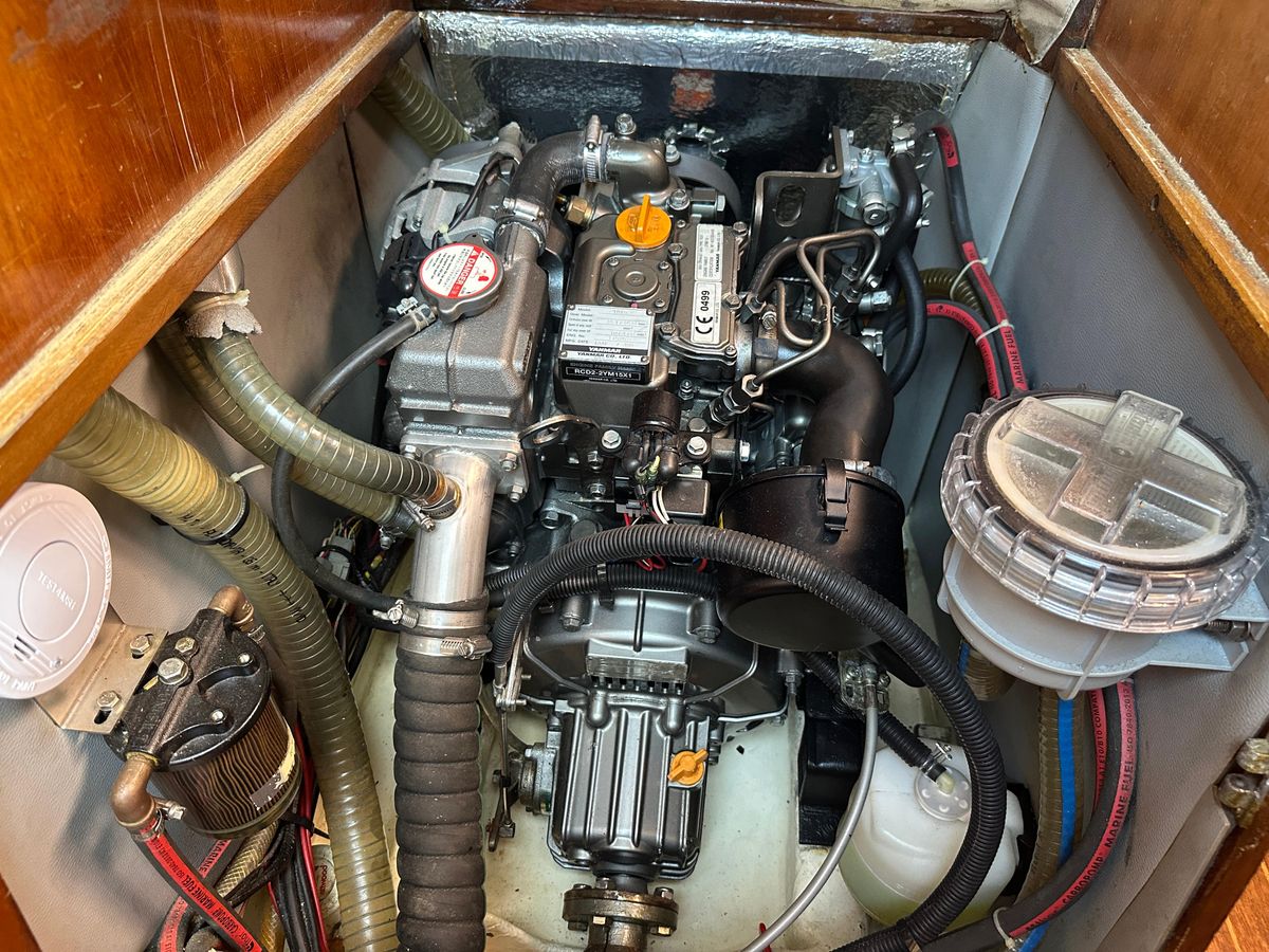 1987 Jeanneau Selection 37