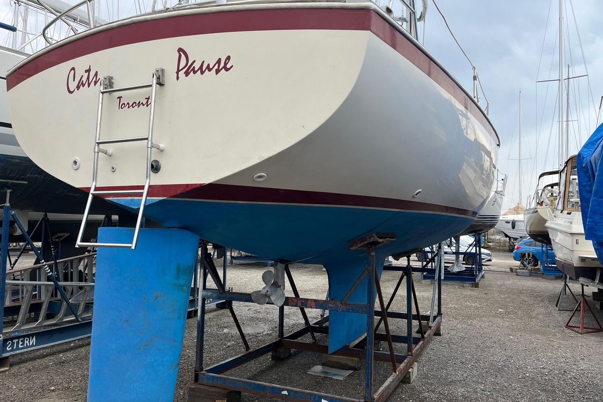 1980 Hinterhoeller Nonsuch 30 Classic
