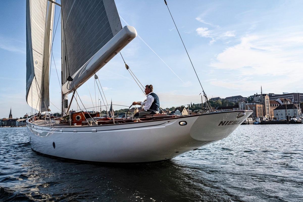 2005 Fairlie 59 Bermudan Cutter