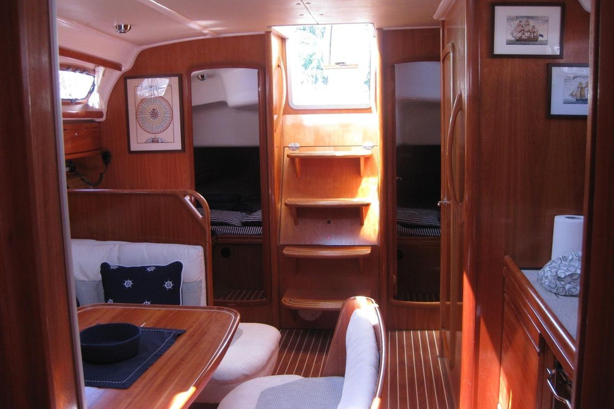 2007 Bavaria Cruiser 39