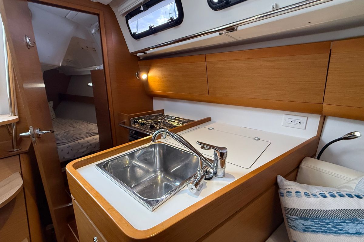 2015 Beneteau First 35-2 Carbon Edition