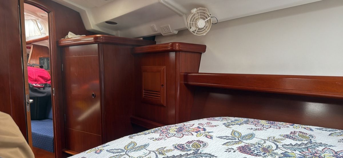 2004 Beneteau Oceanis Clipper 423