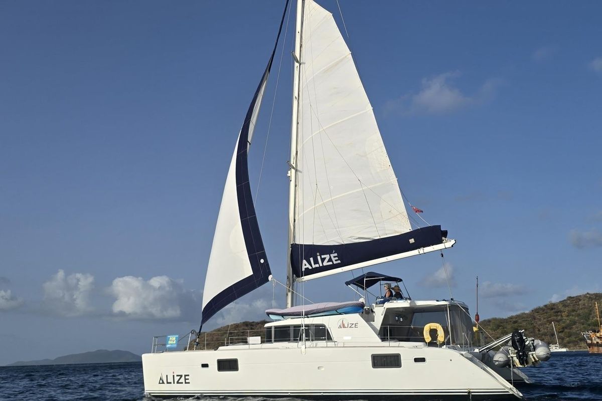 2005 Lagoon 440