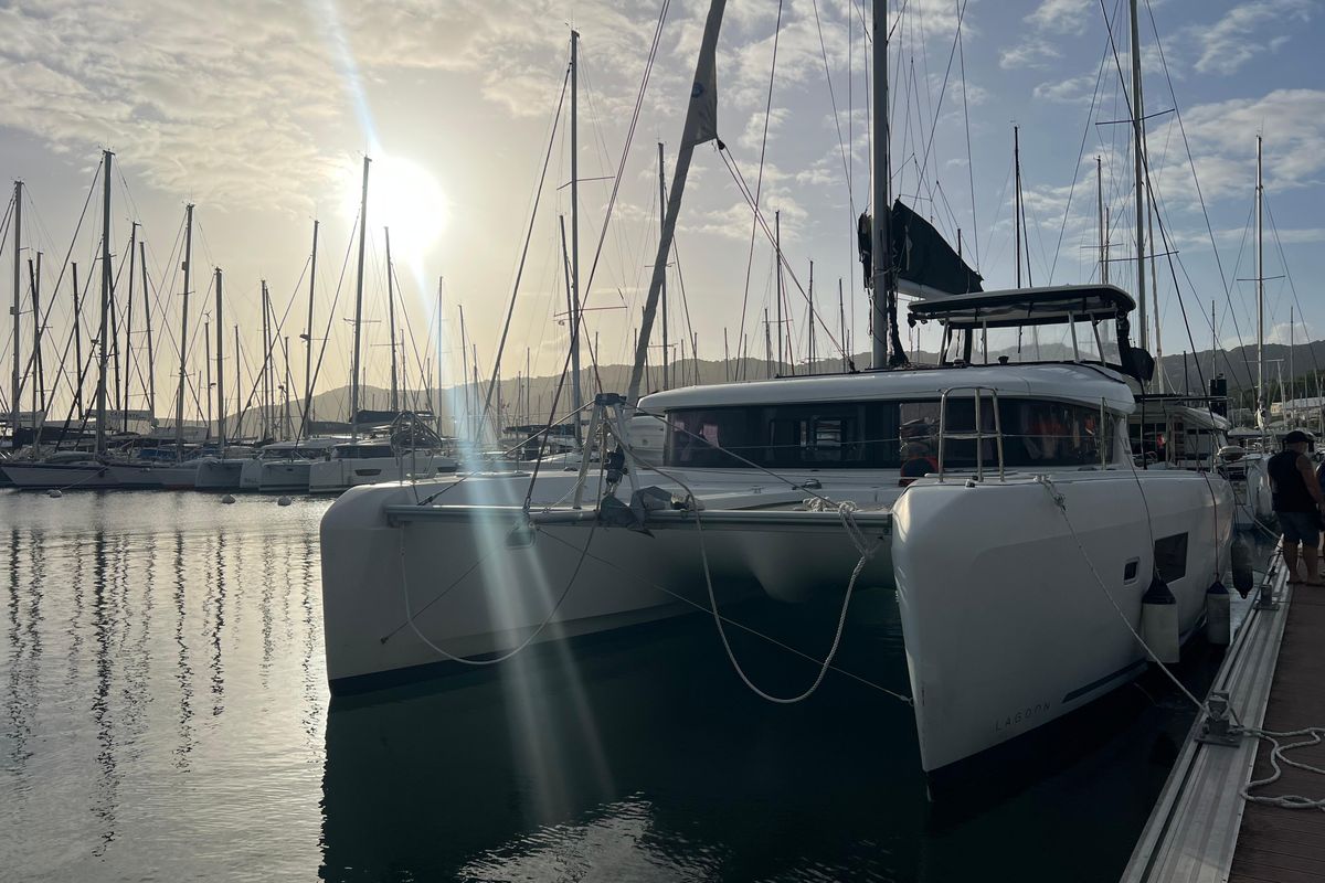 2018 Lagoon 42 en venta en Le Marin, Martinique 43 pies