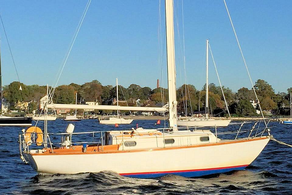 1983 Cape Dory 27