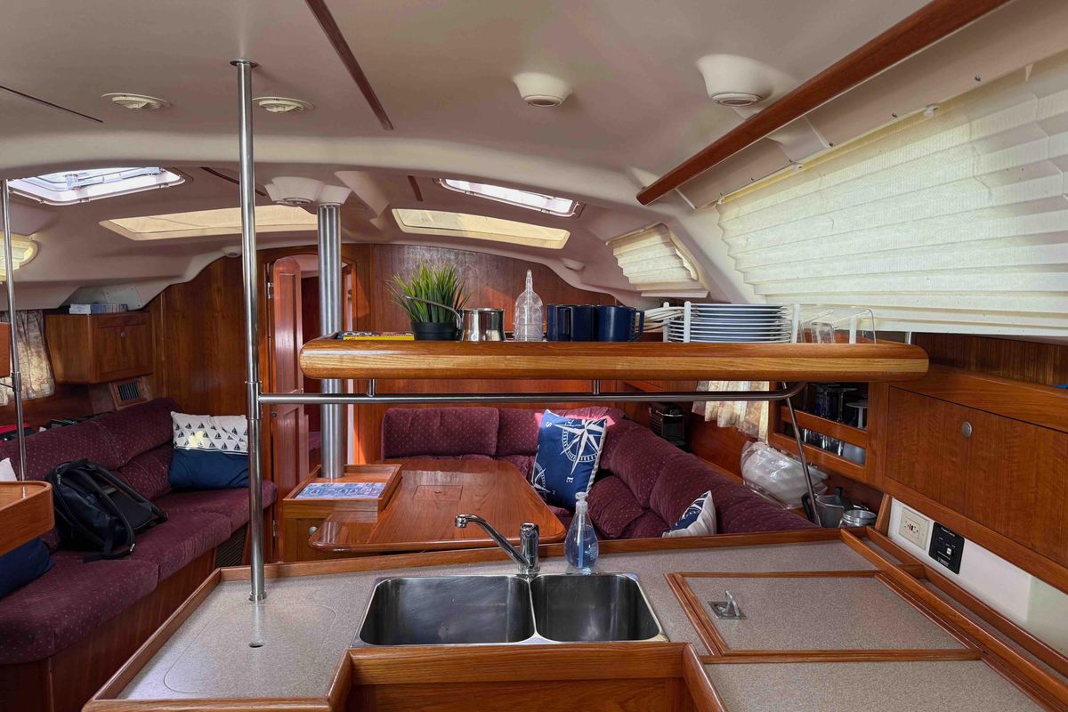 2002 Hunter 410