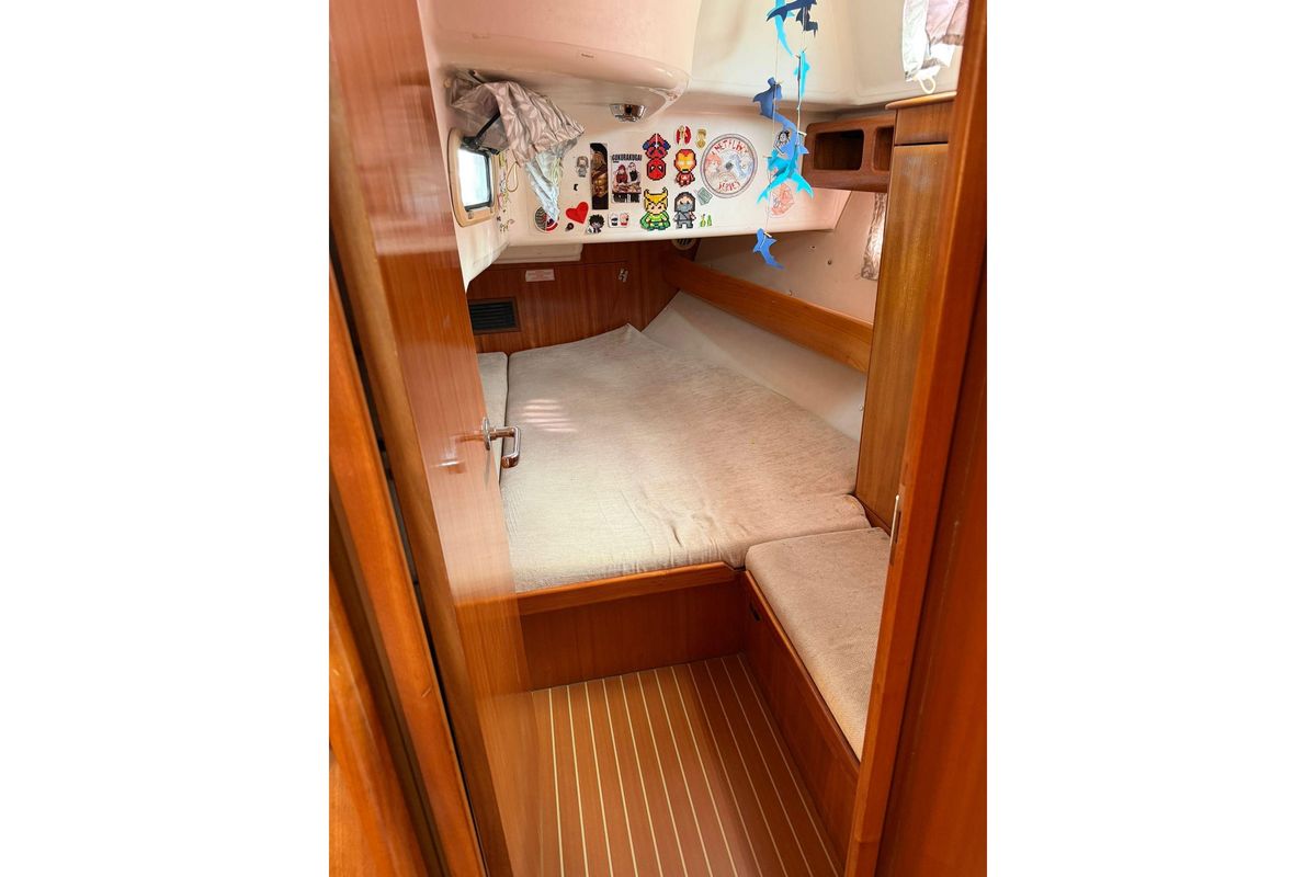 2004 Bavaria Cruiser 42