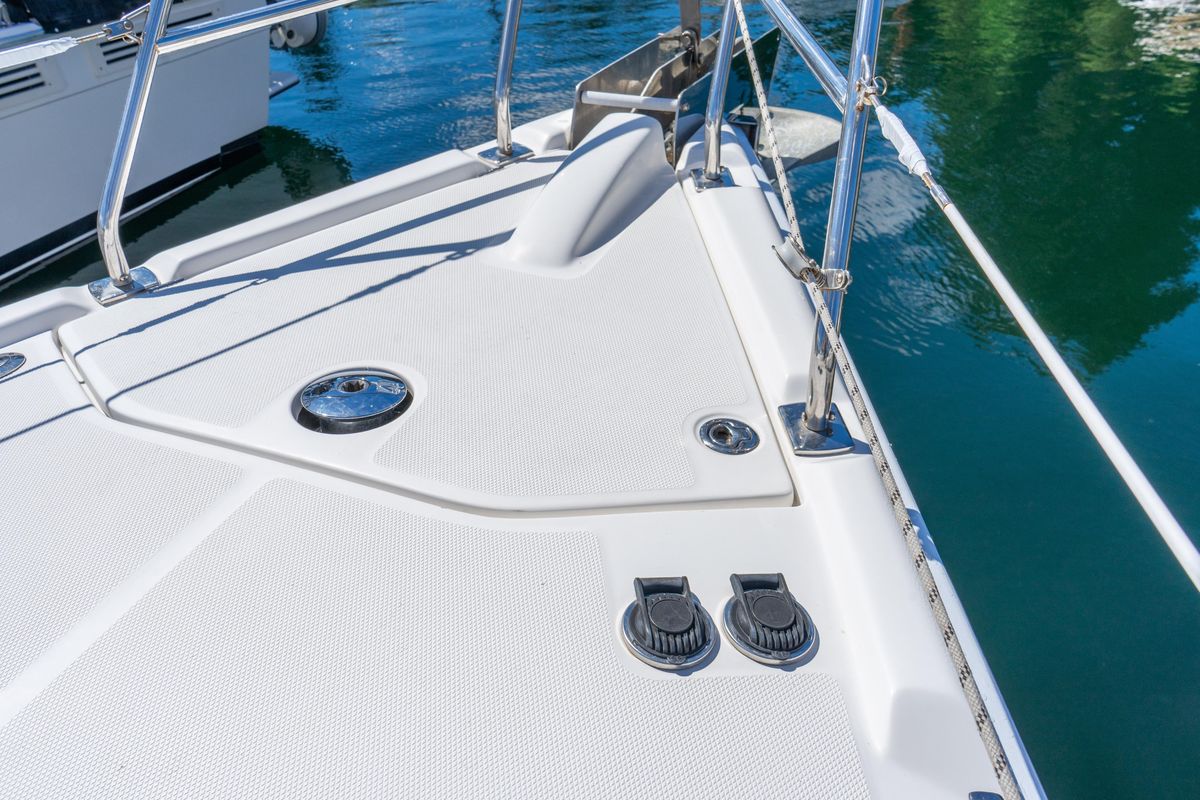 2006 Hunter 38