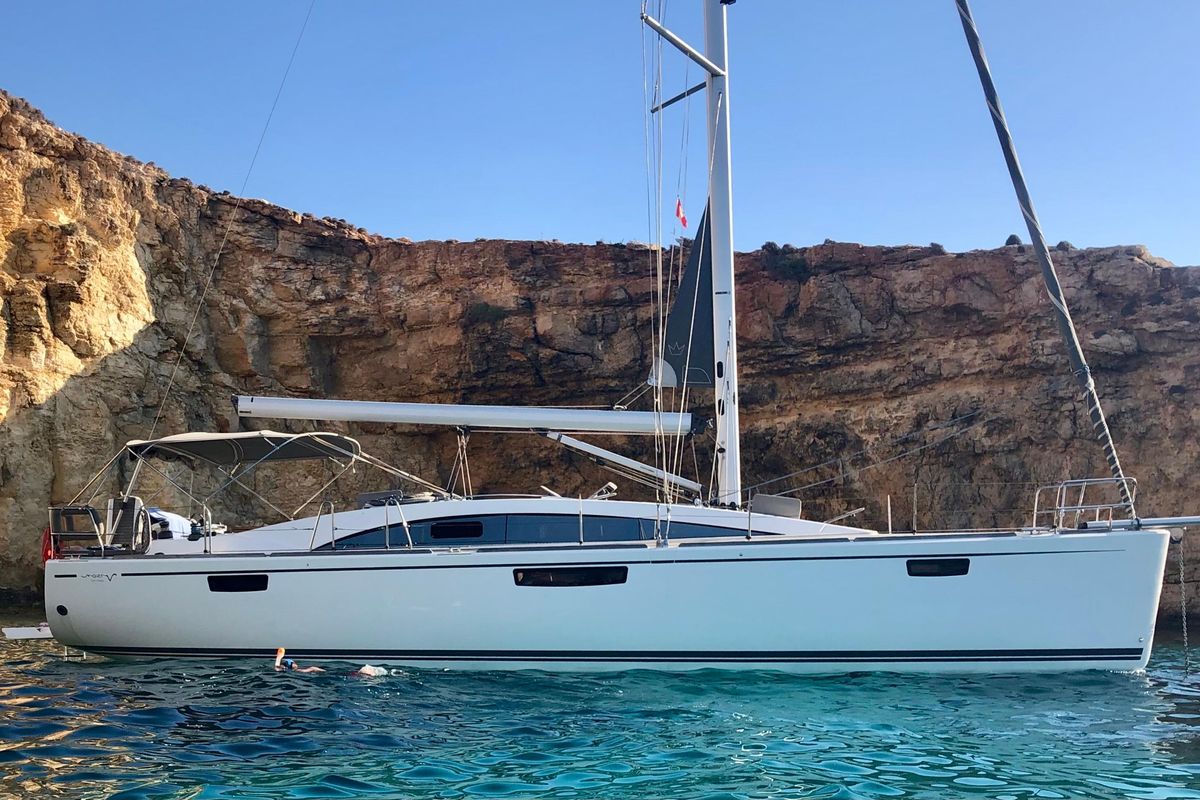 2015 Bavaria Vision 46