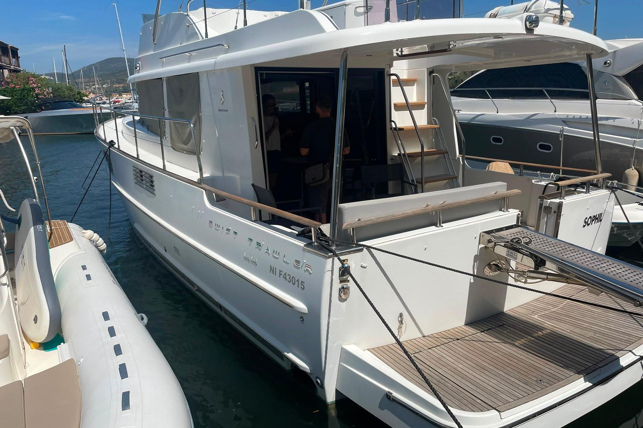 2016 Beneteau Swift Trawler 44