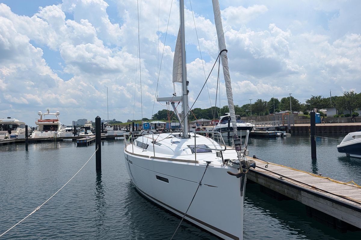 2015 Jeanneau Sun Odyssey 409