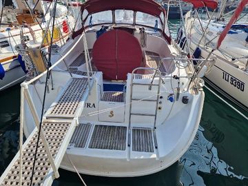 1999 Beneteau Oceanis Clipper 411 Boats