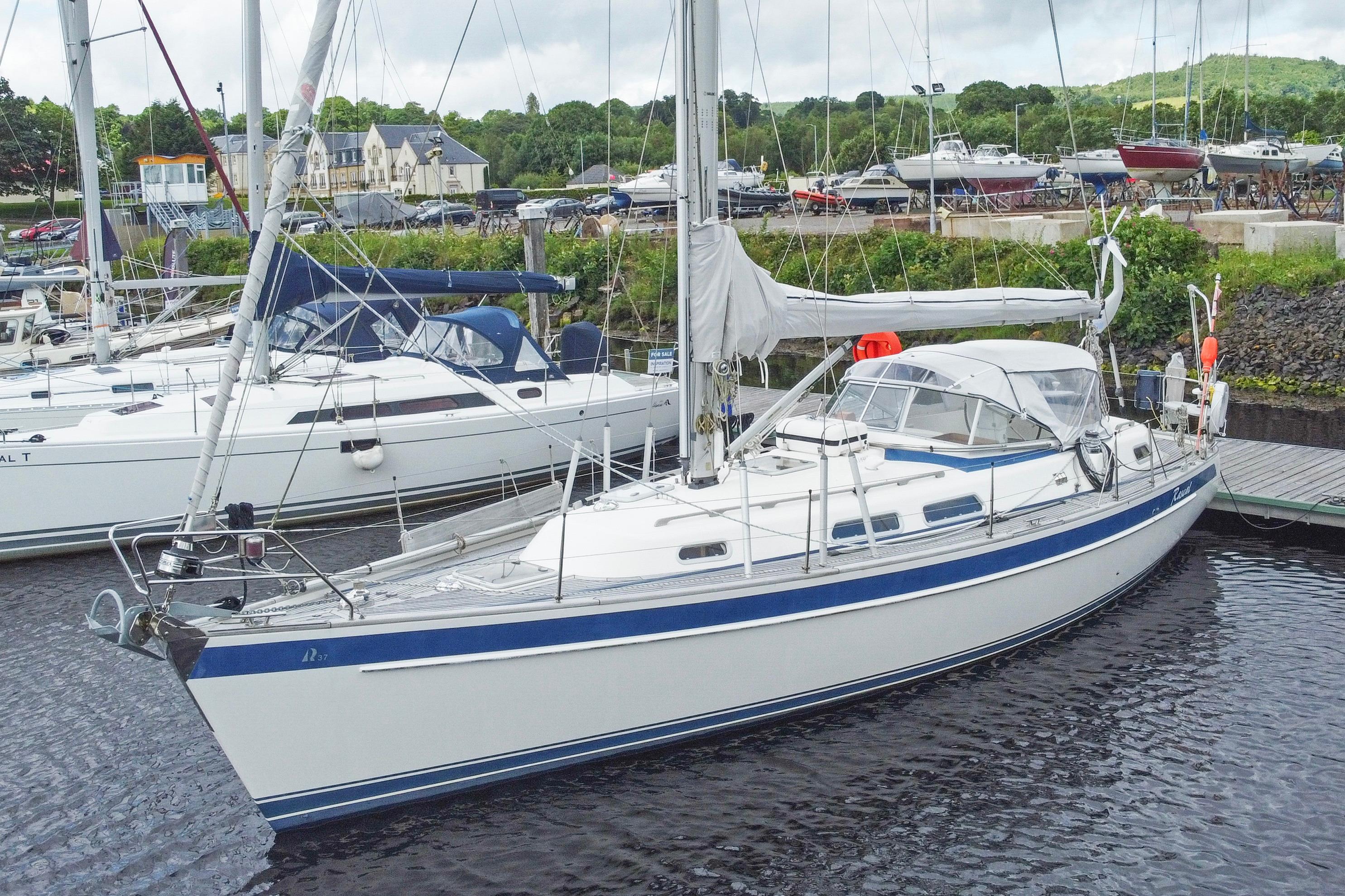 2005 Hallberg-Rassy 37 for sale in Inverkip, Inverclyde, United Kingdom