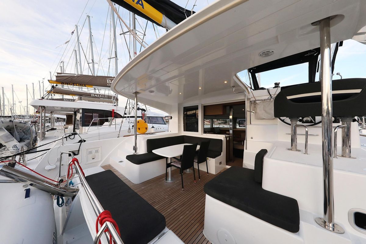 2020 Lagoon 40