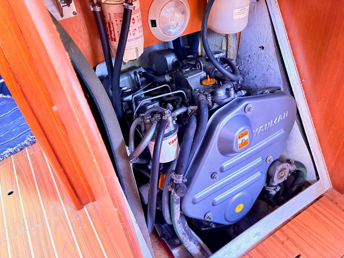 2006 Hunter 38
