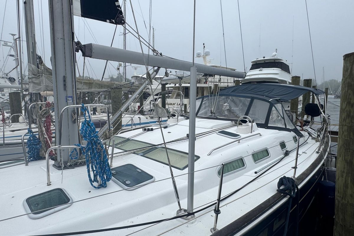2004 Beneteau 473