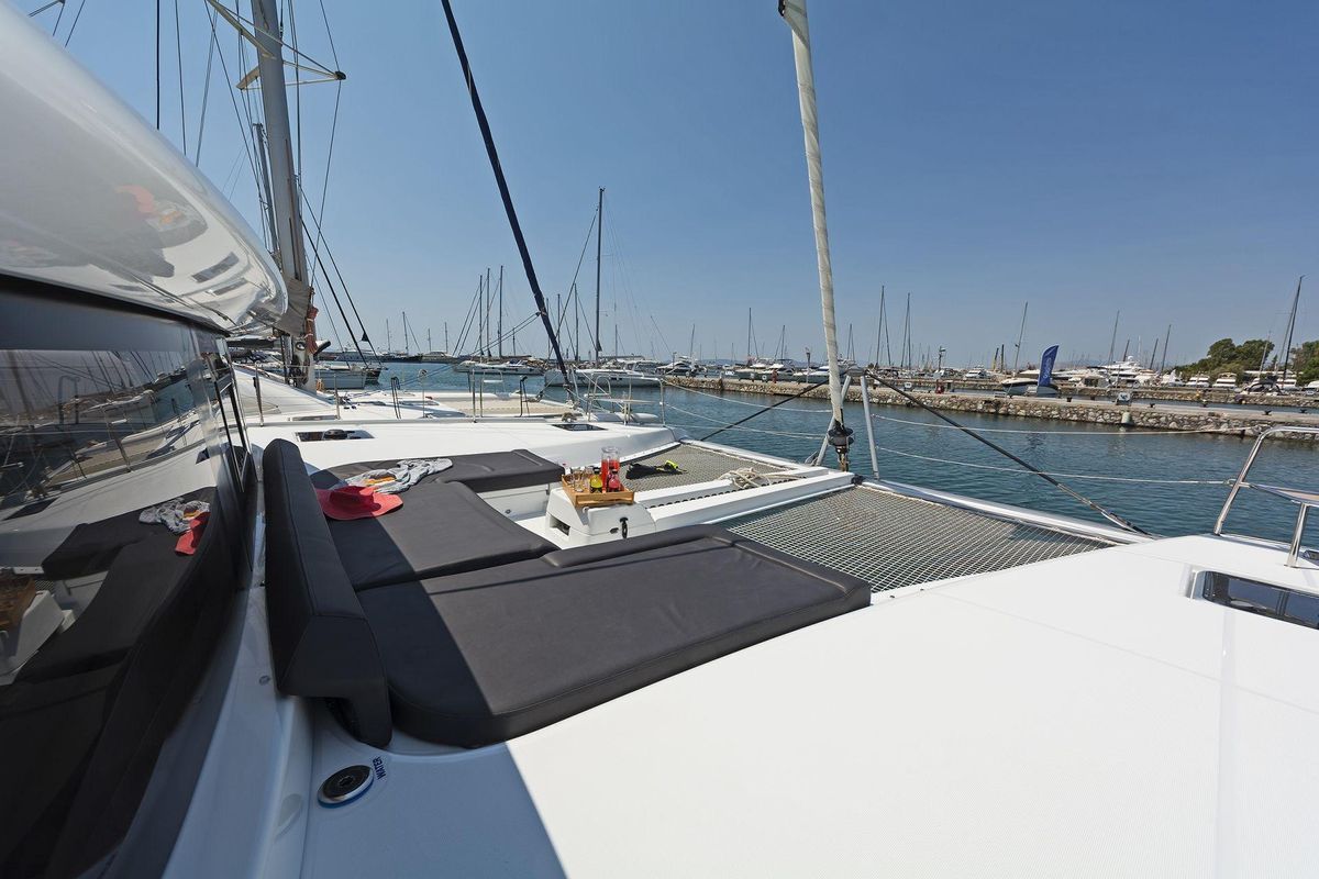 2021 Lagoon 46