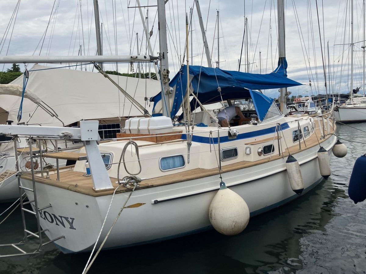 1979 Hallberg-Rassy 41 Ketch