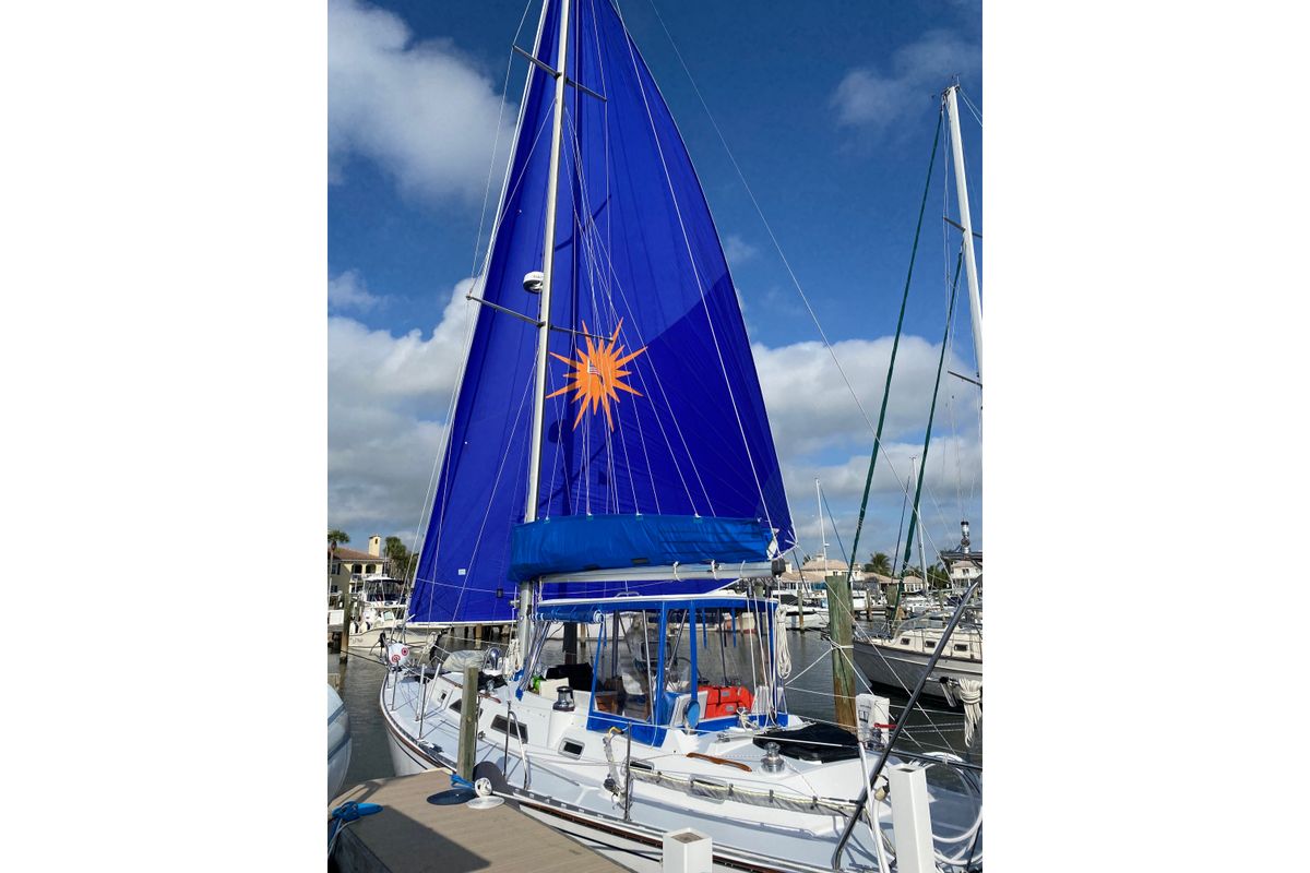 1989 Hylas 44