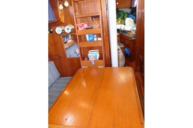1982 Cape Dory 36