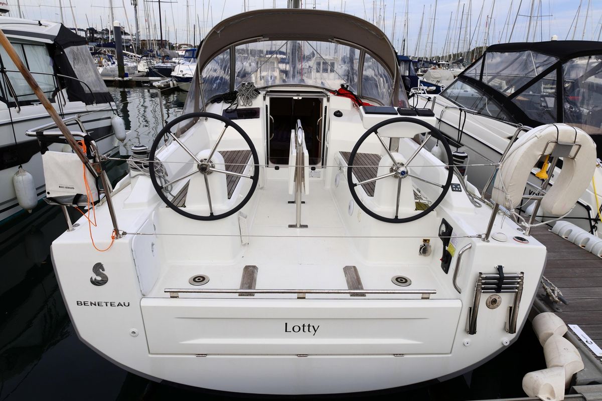 2023 Beneteau Oceanis 30.1