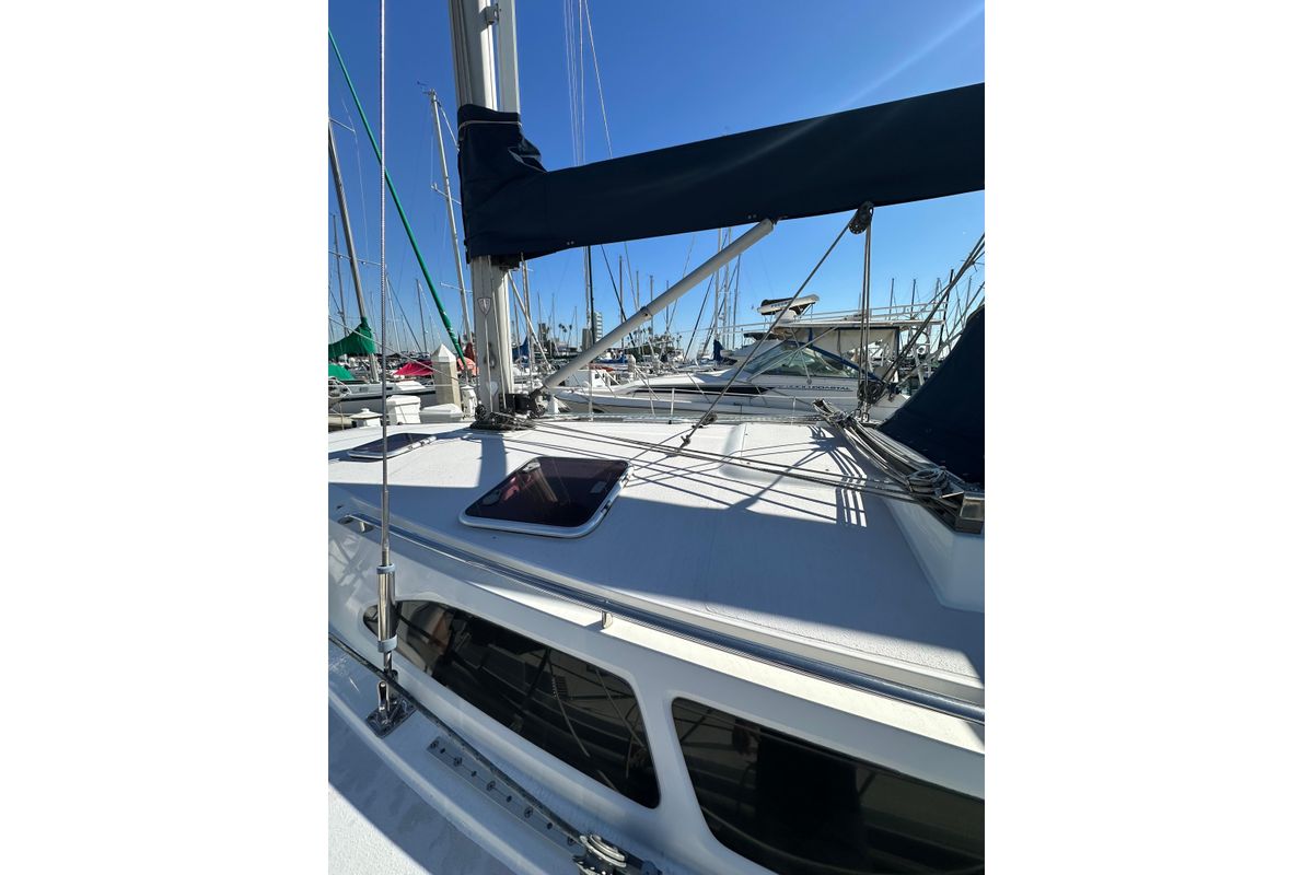 2004 Catalina 350