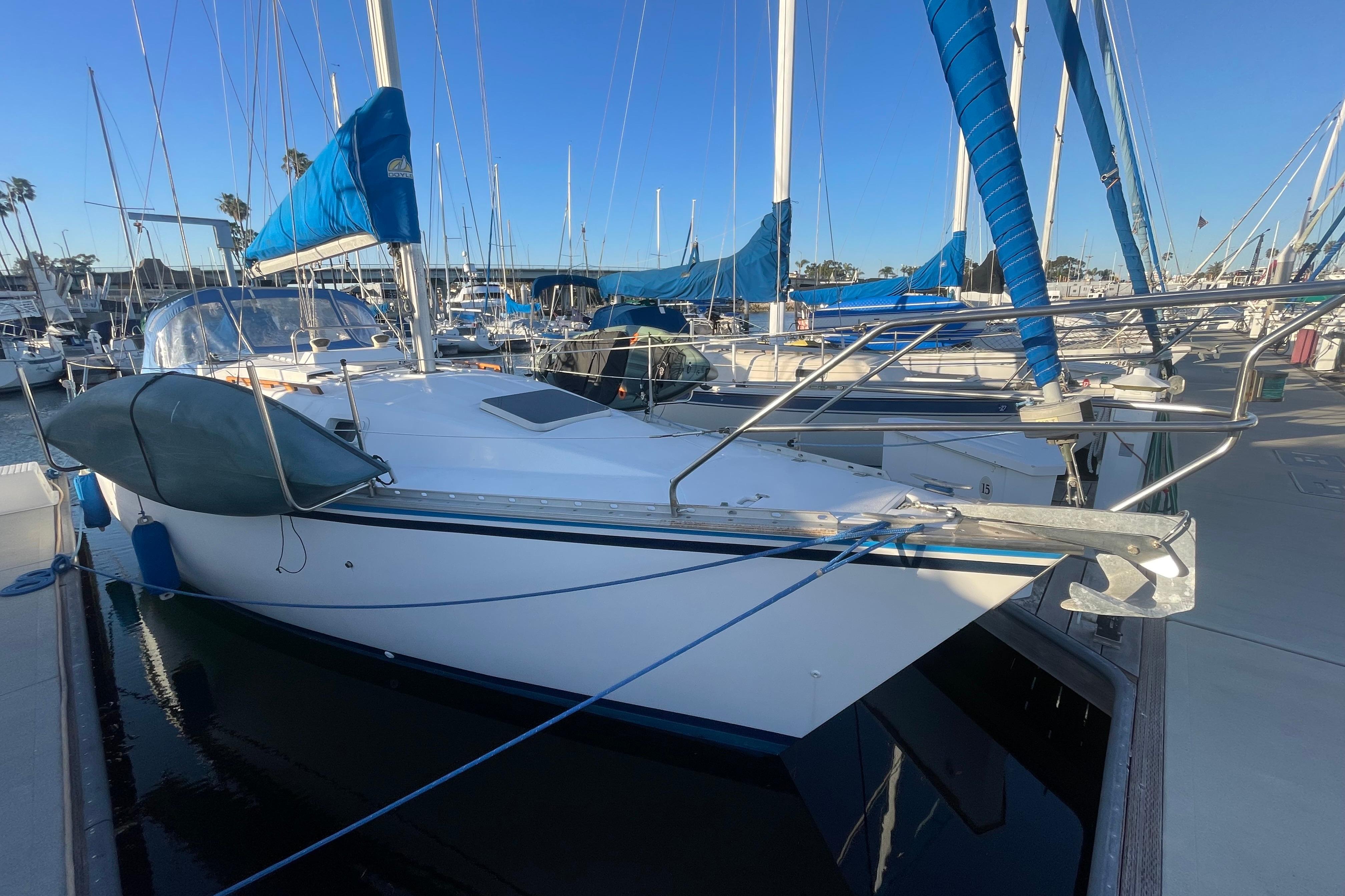 1987 Hunter 31
