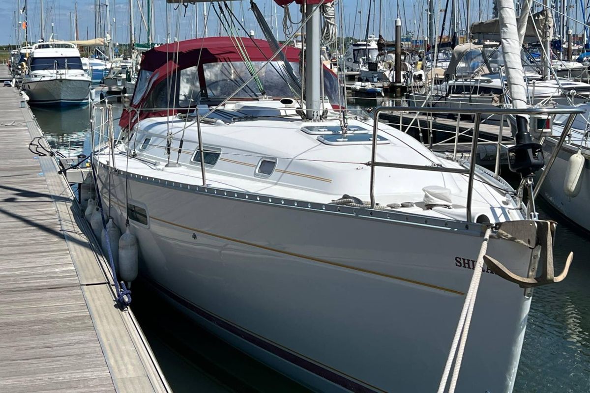 1999 Beneteau Oceanis Clipper 361 en venta en Ipswich, Suffolk, United Kingdom 36 pies