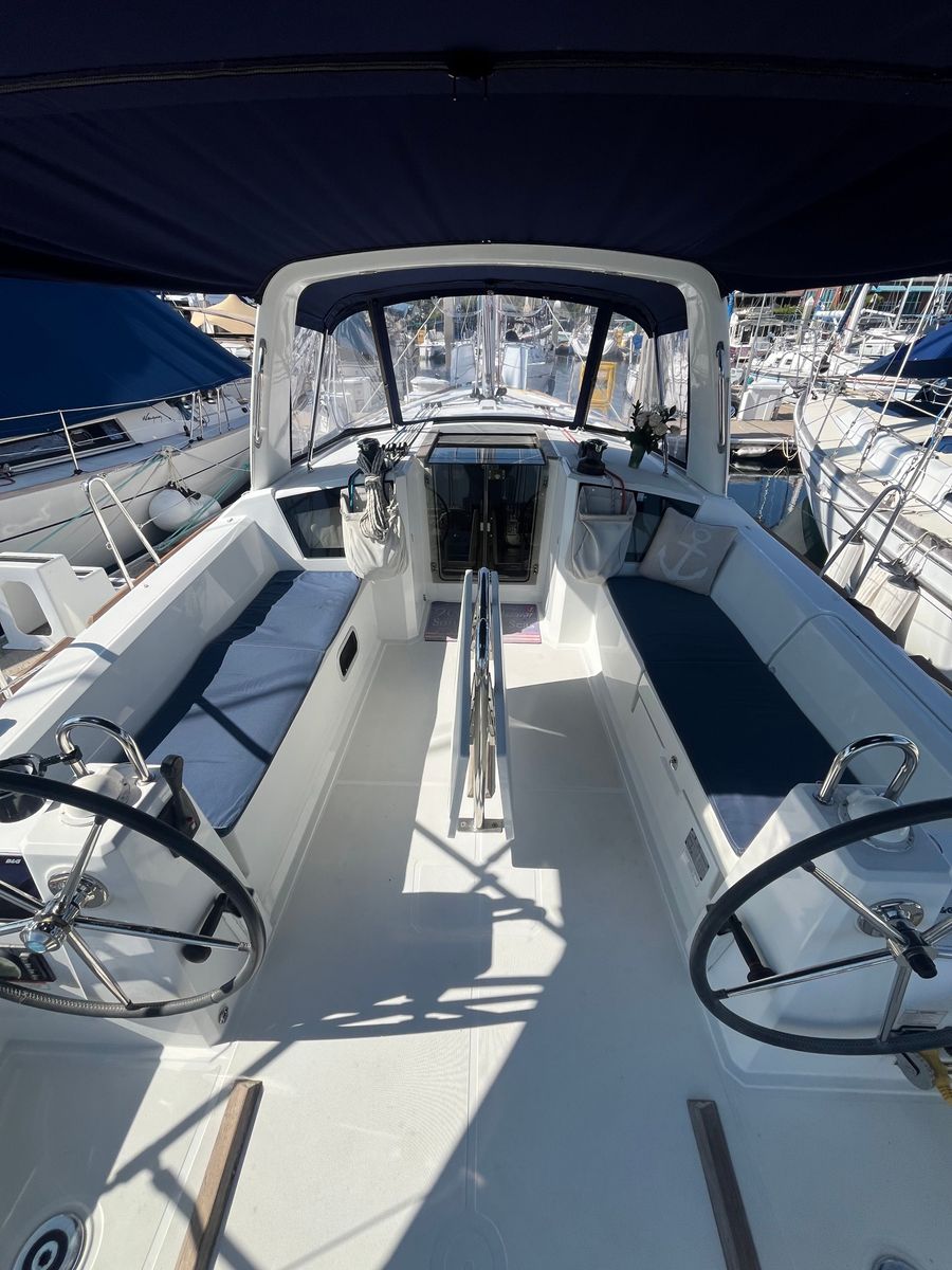 2019 Beneteau Oceanis 38.1