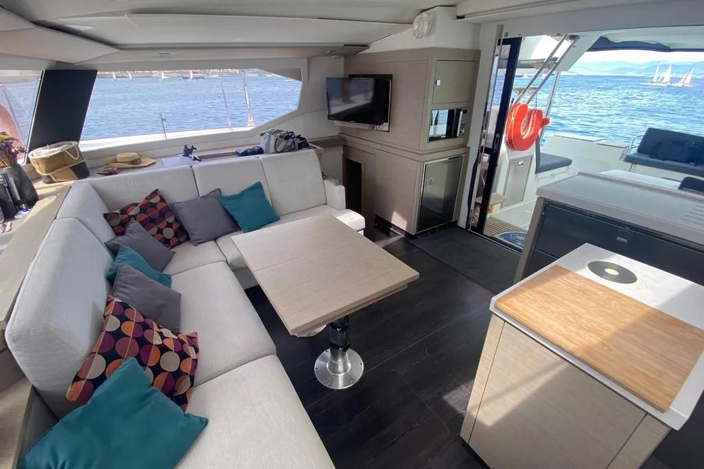 2020 Fountaine Pajot Saona 47