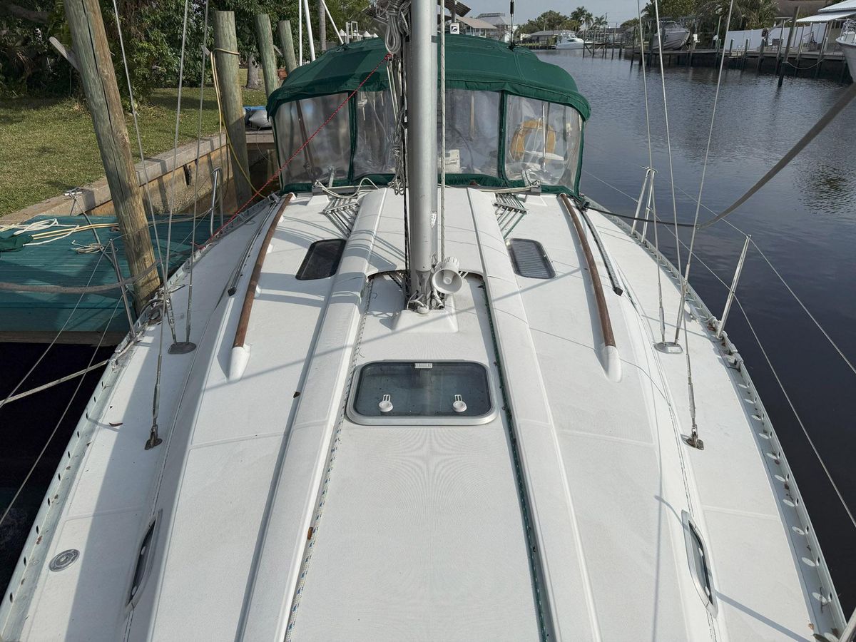 1998 Beneteau Oceanis 352