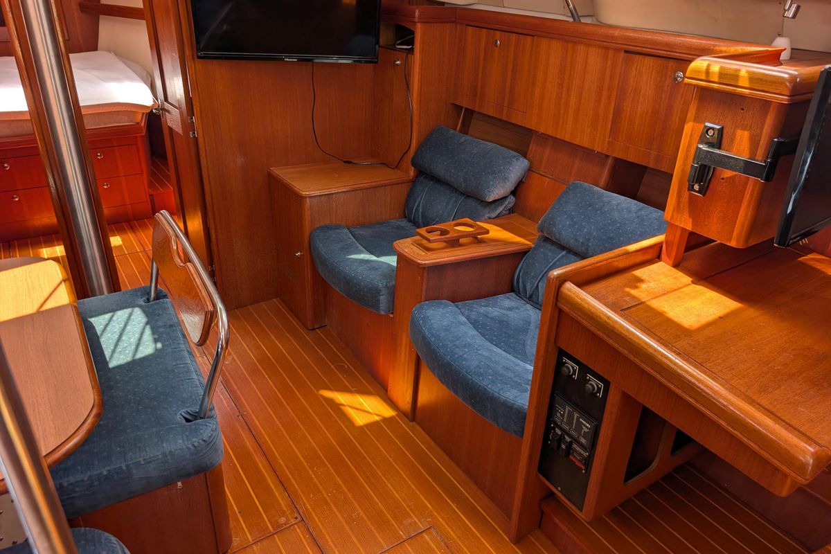 2003 Hunter 466