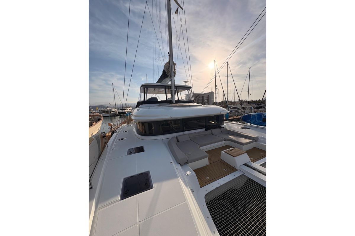 2024 Lagoon 55
