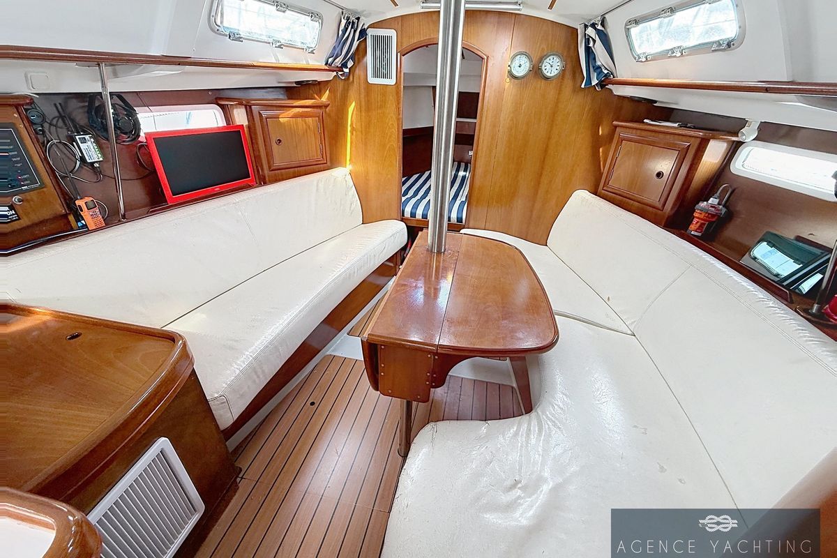 2003 Beneteau Oceanis Clipper 331