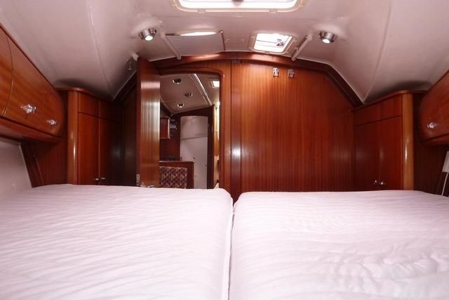 2004 Bavaria Cruiser 36